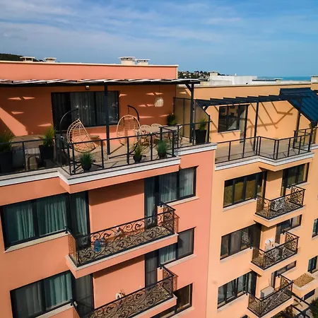 Complex Bella With Free Parking,jacuzzi,bbq