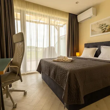 Апартамент Complex Bella With Free Parking,jacuzzi,bbq Варна