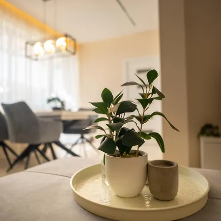 Complex Bella With Free Parking,jacuzzi,bbq Апартамент *