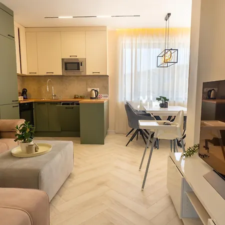 Complex Bella With Free Parking,jacuzzi,bbq Варна