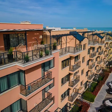 Complex Bella With Free Parking,jacuzzi,bbq Апартамент Варна