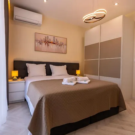 Complex Bella With Free Parking,jacuzzi,bbq Апартаменты