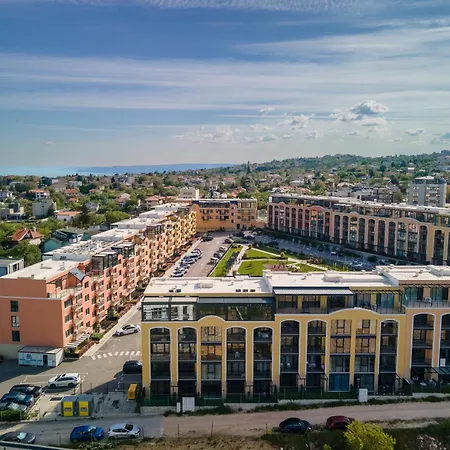 Complex Bella With Free Parking,jacuzzi,bbq Апартамент