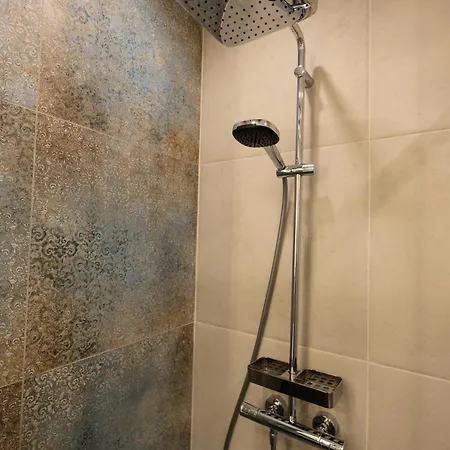 Complex Bella With Free Parking,jacuzzi,bbq