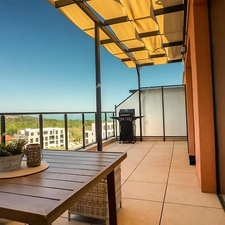 Апартамент Complex Bella With Free Parking,jacuzzi,bbq Варна